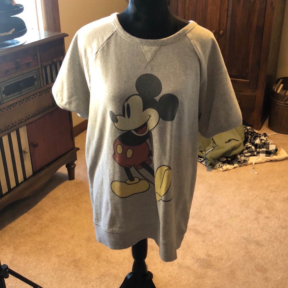 Long short sleeve sweatshirt